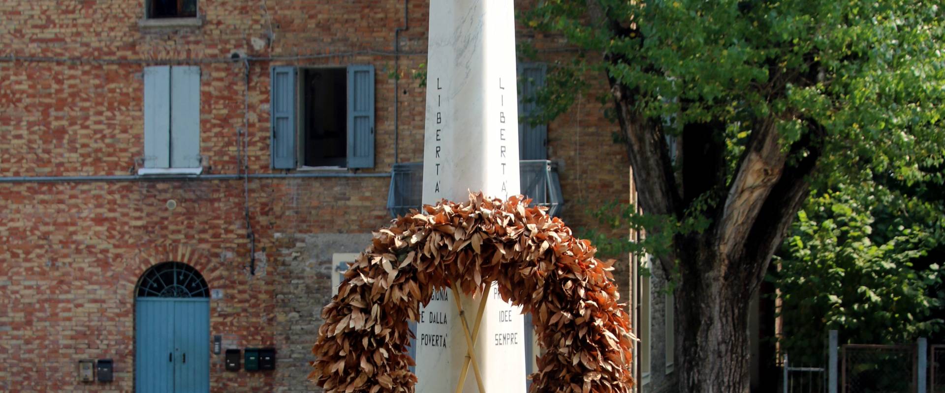 Monumento ai Caduti (Castelvetro di Modena) 01 foto di Mongolo1984
